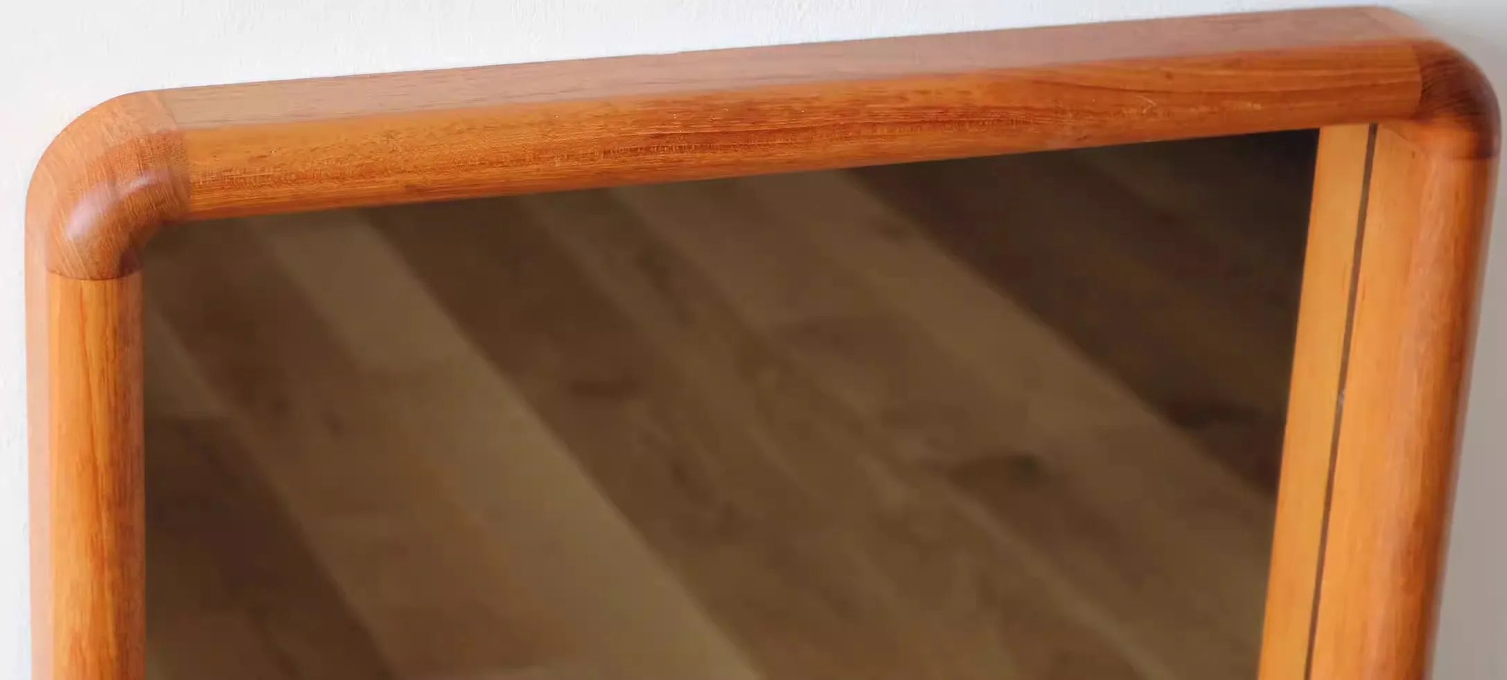 Round Full-Length Wall Mirror